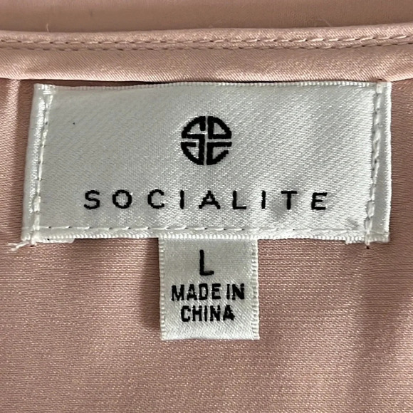 Socialite Open Back Sleeveless Swing Top in Pink Champagne - NEW - Large - Picture 4 of 5